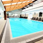Avec Piscine Partagee A 36 M²