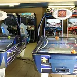 Avec Piscine Partagee A 36 M² *