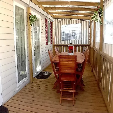 Avec Piscine Partagee A 36 M² Сен-Жан-де-Мон
