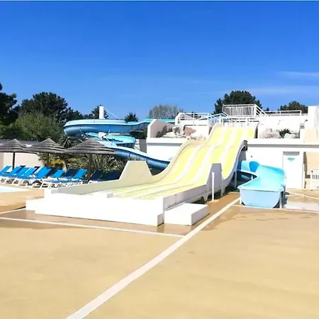 Avec Piscine Partagee A 36 M² Сен-Жан-де-Мон