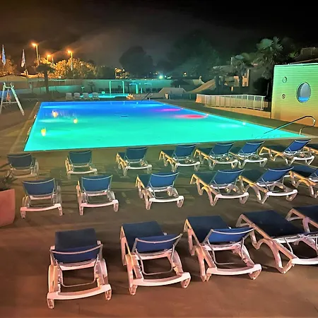 Avec Piscine Partagee A 36 M² Дом отдыха Сен-Жан-де-Мон