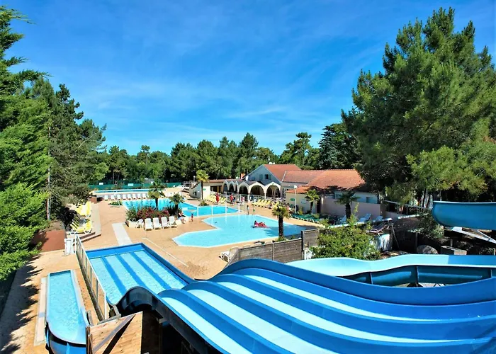 Avec Piscine Partagee A 36 M²