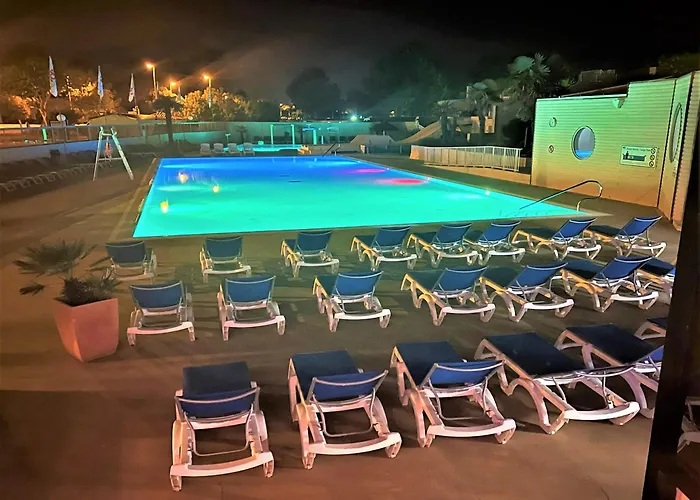 Avec Piscine Partagee A 36 M² Nyaraló Saint-Jean-de-Monts