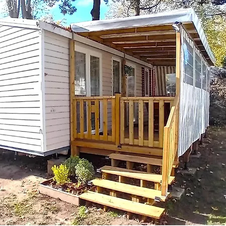 Avec Piscine Partagee A 36 M² *