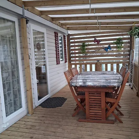 Avec Piscine Partagee A 36 M² Prázdninový dům *